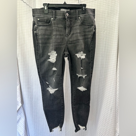 Torrid bombshell grey distressed jeans - Picture 1 of 2